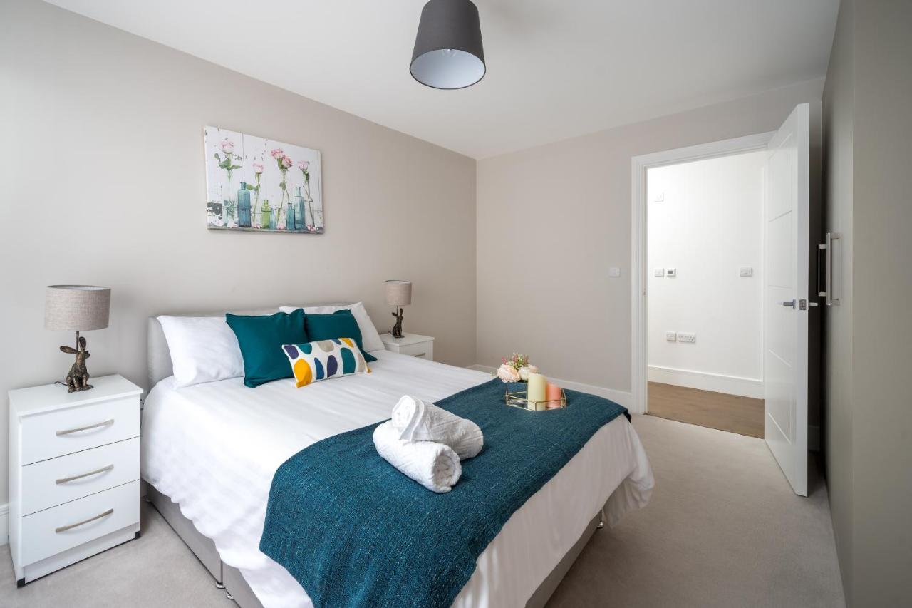 **New** Divine Apartments Slough High Street 2 Bed 外观 照片